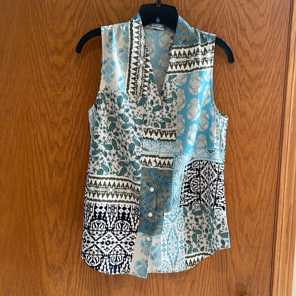 Misses Van-Heusen Sleeveless Button Down V Neck Top Sz S/P